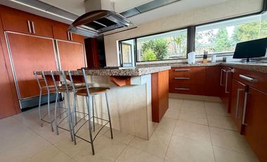 Casa en venta en Bosque de la Lomas. Bosque de Naranjos. Jardin