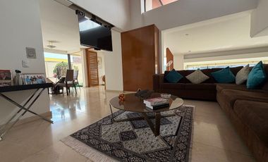 Casa en venta en Bosque de la Lomas. Bosque de Naranjos. Jardin