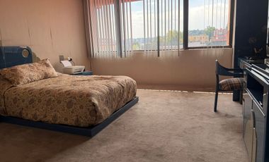 Casa en venta en Bosque de la Lomas. Bosque de Naranjos. Jardin