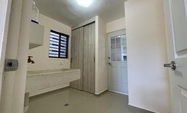 Casa en venta en Cerradas de Cumbres, sector Verona, Monterrey NL