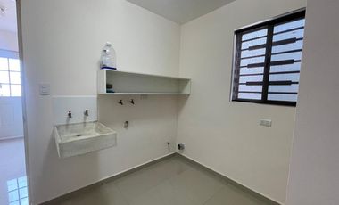 Casa en venta en Cerradas de Cumbres, sector Verona, Monterrey NL