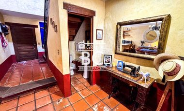 Casa en venta en Tapalpa centro, 2 recámaras y terraza