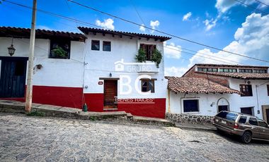 Casa en venta en Tapalpa centro, 2 recámaras y terraza