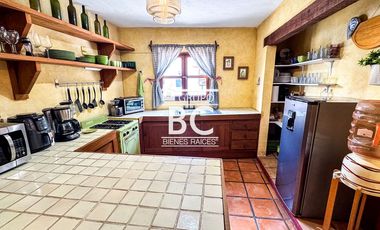 Casa en venta en Tapalpa centro, 2 recámaras y terraza