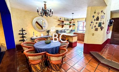 Casa en venta en Tapalpa centro, 2 recámaras y terraza