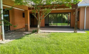 Casa Las Parcelas del Parque, Talca