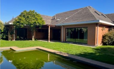 Casa Las Parcelas del Parque, Talca