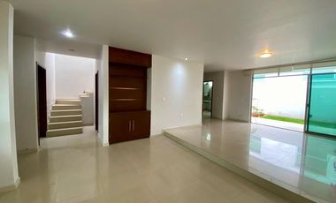 CASA EN RENTA SOLARES SAVEIRA