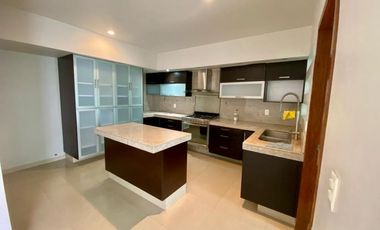 CASA EN RENTA SOLARES SAVEIRA