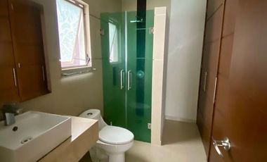 CASA EN RENTA SOLARES SAVEIRA