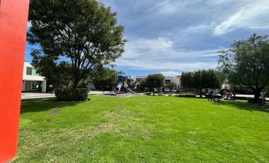 CASA EN RENTA SOLARES SAVEIRA