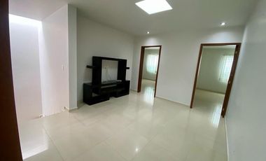 CASA EN RENTA SOLARES SAVEIRA