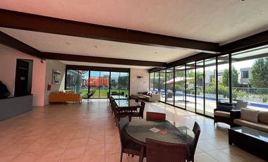 CASA EN RENTA SOLARES SAVEIRA