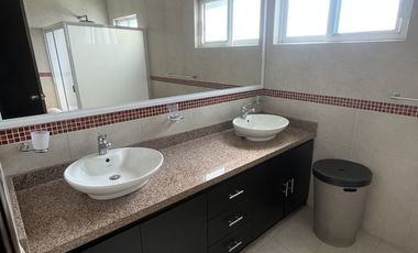 Residencia de Lujo Amueblada en Bosques de Santa Anita