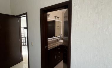 Residencia de Lujo Amueblada en Bosques de Santa Anita