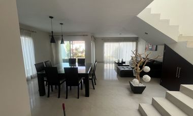 Residencia de Lujo Amueblada en Bosques de Santa Anita