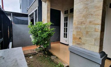 DIKONTRAKAN RUMAH MUTIARA REGENCY