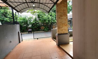 DIKONTRAKAN RUMAH MUTIARA REGENCY