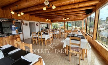 Lindo Restorán en plena costanera de Duao