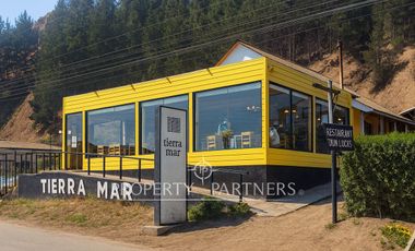 Lindo Restorán en plena costanera de Duao