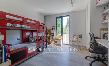 Arriendo, Exclusiva Casa Remodelada, en el mejor sector de providencia.