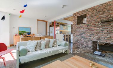 Arriendo, Exclusiva Casa Remodelada, en el mejor sector de providencia.