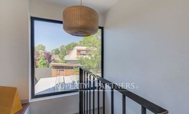 Arriendo, Exclusiva Casa Remodelada, en el mejor sector de providencia.