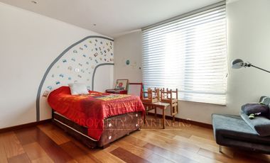 Moderna casa en venta en Jardines del Sur