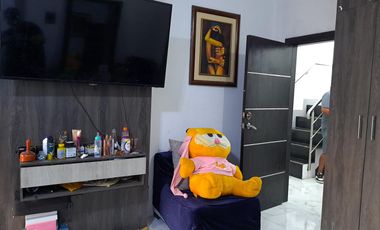 Casa en Venta Pascuales a media cuadra del Tuti y KFC   SanS