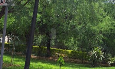 Venta de Terreno Residencial en Fraccionamiento Ruscello