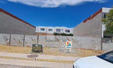 Venta de Terreno Residencial en Fraccionamiento Ruscello