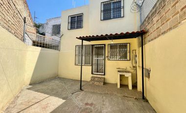 Casa En Renta En Álamo Industrial.