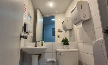 Local Comercial en Venta en YUNGAY 475. Edificio Medico Escorial