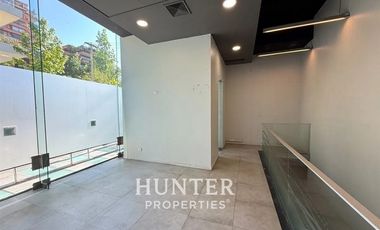 Local Comercial en Arriendo en Nueva Costanera / Avda Vitacura