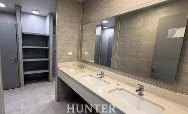 Local Comercial en Arriendo en Nueva Costanera / Avda Vitacura