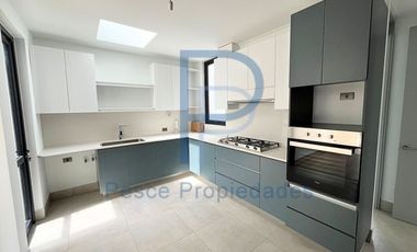 MODERNA CASA A ESTRENAR! ESTILO MEDITERRÁNEO EN CONDOMINIO