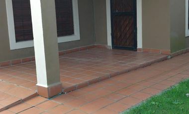 Casa en venta - 4 Dormitorios 2 Baños - Cochera - 968Mts2 - Miramar