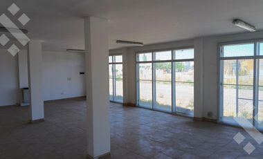 En Venta 3 (o 4) Locales a Estrenar en Fernandez Oro. / Apto para seguir construyendo!!!