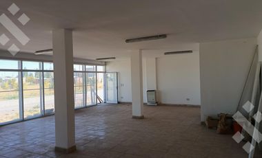 En Venta 3 (o 4) Locales a Estrenar en Fernandez Oro. / Apto para seguir construyendo!!!