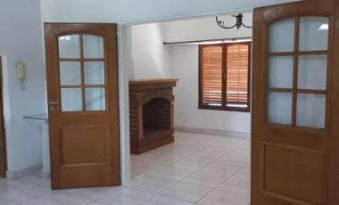 Casa en venta - 4 Dormitorios 4 Baños - Cochera - 950Mts2 - José C. Paz