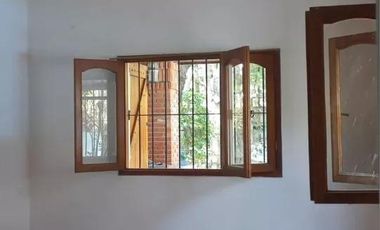 Casa en venta - 4 Dormitorios 4 Baños - Cochera - 950Mts2 - José C. Paz