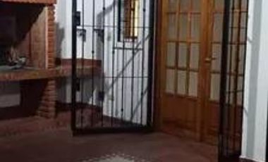 Casa en venta - 4 Dormitorios 4 Baños - Cochera - 950Mts2 - José C. Paz