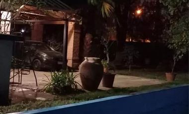 Casa en venta - 4 Dormitorios 4 Baños - Cochera - 950Mts2 - José C. Paz