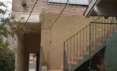 Casa en venta - 6 Dormitorios 4 Baños - 230Mts2 - Don Torcuato