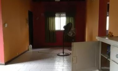 Casa en venta - 6 Dormitorios 4 Baños - 230Mts2 - Don Torcuato