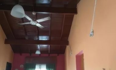 Casa en venta - 6 Dormitorios 4 Baños - 230Mts2 - Don Torcuato