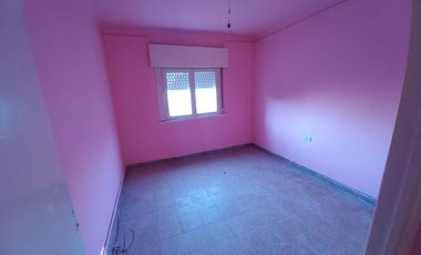 Casa en venta - 2 Dormitorios 1 Baño - Cochera - 360Mts2 - San Carlos de Bolívar