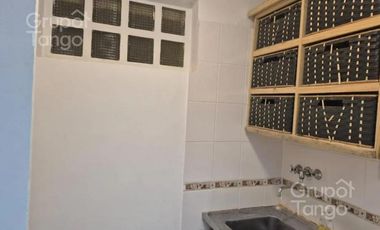 Venta Departamento 2 Ambientes en Retiro Con Patio Con Seguridad Cochera Opcional