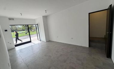 Departamento en venta - 2 Dormitorios 1 Baño - Trenque Lauquen