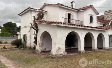 Casona Antigua en Alquiler en Tejeda, Cerro de las Rosas -  Uso Comercial